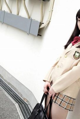 (Hemikawa Yuna) Dating with the school beauty and having sex every day (55P)