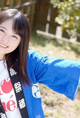 (GIF) Momoyama Moeka Her innocent smile is the local star. She is called the invincible smile. Pure… (19 pages)