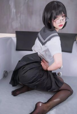 Noodle Fairy – 25 pictures of the girl in black stockings JK