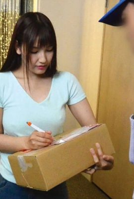 A frustrated G-cup wife seduces a delivery man while her husband is away. Aizuki Celia (21P)