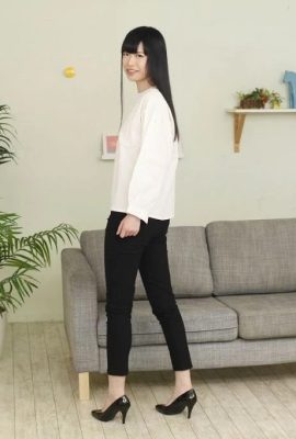 (Marika Izumi) The long-legged sister teasing her pussy is so sexy (40P)