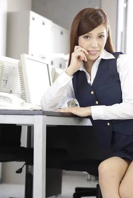 (Hitomi Yuki) A good-looking OL helps her boss to vent her stress (90P)