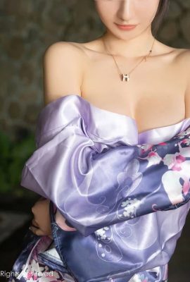 Xiong Xiaonuo's seductive bathrobe exposes her top-notch peach buttocks (36P)