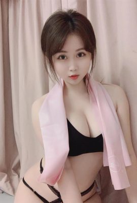 It’s Yijiang, a sporty girl (23P)