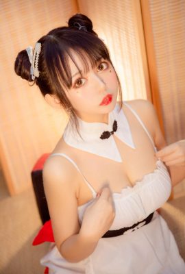 (Online Collection Series) Welfare Girl Loves Black Cat “Twitter Collection” VIP Welfare Post 1 (83P)