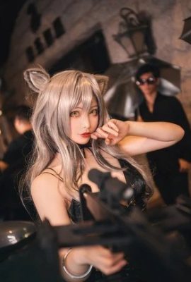 “Arknights” Black Dress Cosplay (CN: Sakurajima Aichi) (8P)