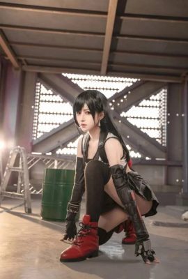 “Final Fantasy” Tifa Cosplay (CN: Shika Xiaolulu) (10P)