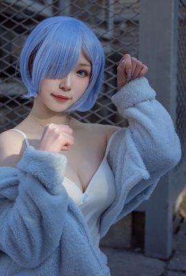 Re: Life in a Different World from Scratch Rem @青安 Custard Bun (Photography: @Ookamiwolf) (CP27) (9P)