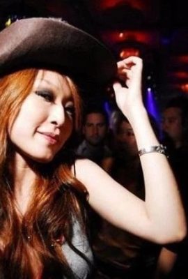 (Real shots) Pictures of beauties in nightclubs in Taiwan: When you walk into a nightclub in Taiwan, there are so many beauties! They are all so beautiful that they have no friends!  (8P)