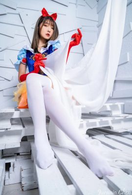 Taiwanese leg model stockings, high heels and beautiful legs in studio shoot of Princess Wen Wen in white stockings and high heels (38P)