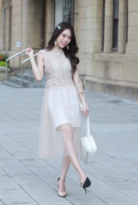 (Taiwan model beautiful legs series) Long-legged beauty model Lin Zhirong in small dress, high heels and beautiful legs, outdoor shot (88P)