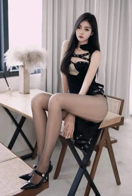 Huazhizhaozhan black stockings