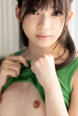 Maki Izuna, a petite and delicate beautiful girl's slutty sex (20P)