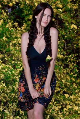 The beauty is so beautiful among the flowers! Martina Mink (117P)