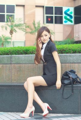 (Taiwan model beautiful legs series) Long-legged beautiful model Cun Cun OL uniform high heels beautiful legs outdoor shot (92P)