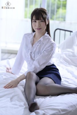 (Kotoi Koto) The black stockings and jade legs conquer the leg control in one second (36P)