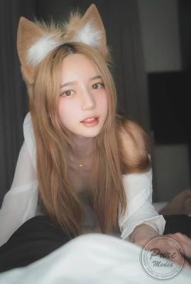 Korean beauty Yeha transforms into a pretty little fox-eared girlfriend (36P)