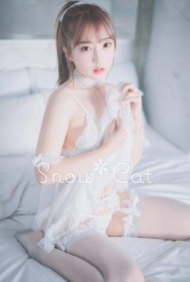 Hanari  – Snowcat Vol.1 (35P)