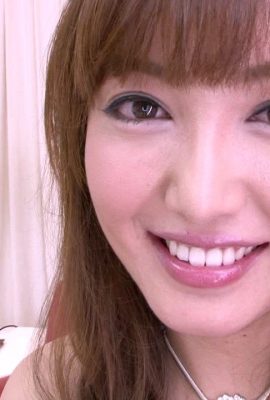 (Makura Asakura) Blonde girl’s top-notch first-line abalone is tender and fucked (21P)