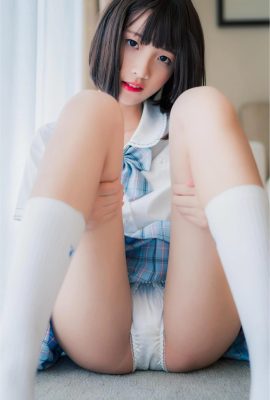 (Online Collection Series) Xigua Ya Ya Ya NO.011 White Socks Private Room (42P)