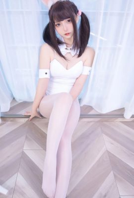 Weibo Beautiful Girl Kagura Board Midwinter Cosplay Erotic Photo Bunny Bubble (150P)