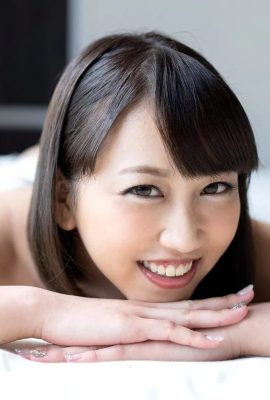 (Aoki Mika) The cute short-haired girl wants to lick the big cock when she sees it (25P)