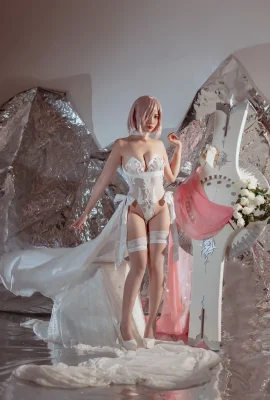 Erzuo Nisa Cosplay Mashu Wedding Dress