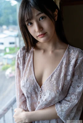 (Takahashi Yuko) There is no limit to showing off your good figure…it will make people fascinated (24P)