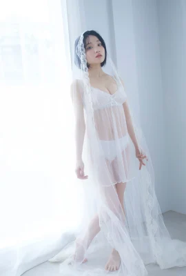 Nagi Nemoto photo album Beyond the Dimension (52P)