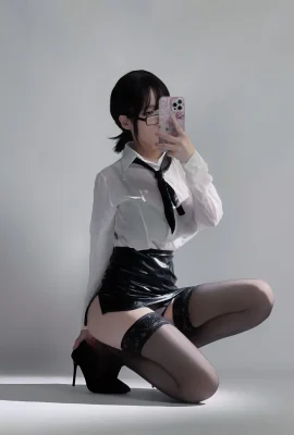 Youmeko Youai – Black Silk Glasses OL (28P)