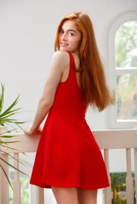 Jia Lissa – Red On Red (120P)