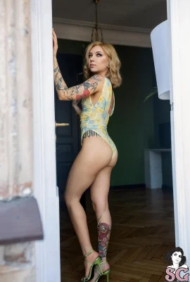 (Suicide Girls)Jan 03, 2025 – Roxylove – Golden Princess(54P)