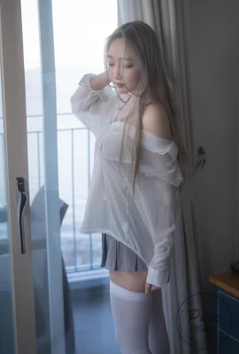 (Raon) Sweet yet sexy curves make you want to love her (50P)