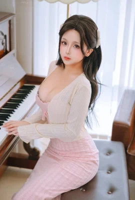 Hinajiao piano teacher