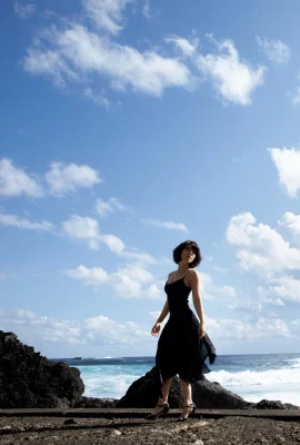 (Riko Nagaoka) Charming eyes make people fascinate their beautiful breasts and are about to emerge (25P)