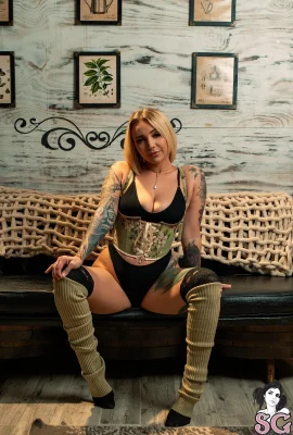 (Suicide Girls)May 06, 2025 – Shiane – Shiane(48P)