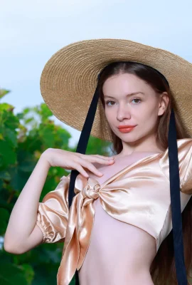 Dariana – Vineyard Vixen (112P)