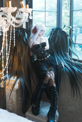 Stupid Momo – Black Swan (87P)